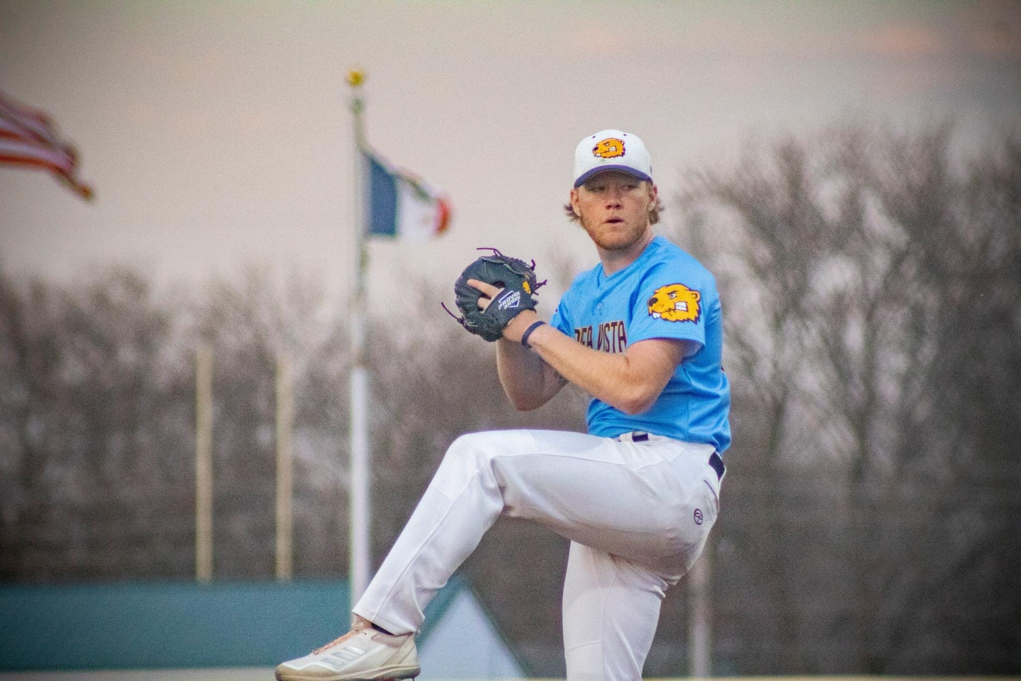 Dalton Glenn pitching